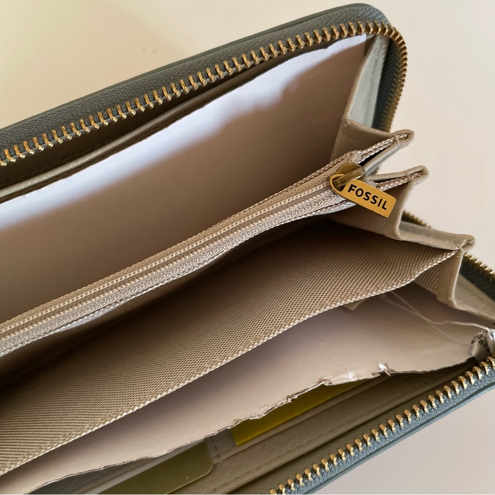 Fossil Logan Rfid Zip Around Wallet - image 6